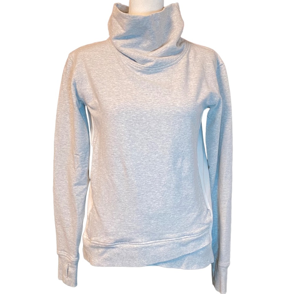 Lululemon High Neck Gray & White Pullover Sweater Sz 6 F31